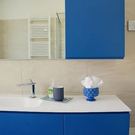 The Blue - / View Modern Near Olmo Όπως